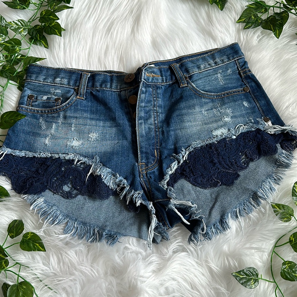 One teaspoon shorts